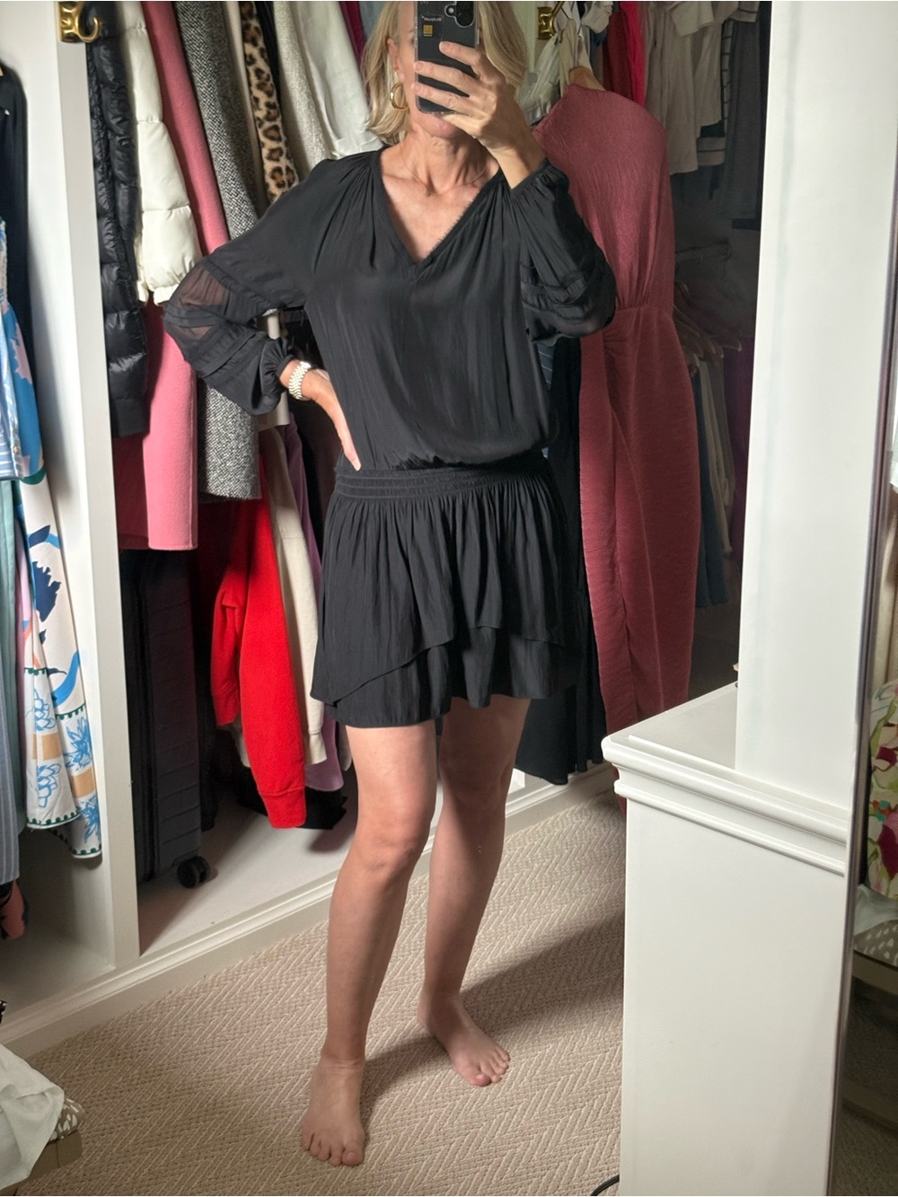 Source Unknown Black V‑Neck Long Sleeve Tiered Mini Dress